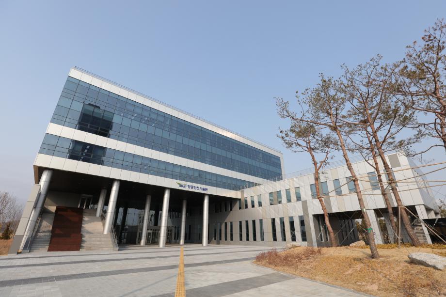 [국토일보]손명수 국토부 차관, 물류현장 찾아 K-드론시스템 실증 참관